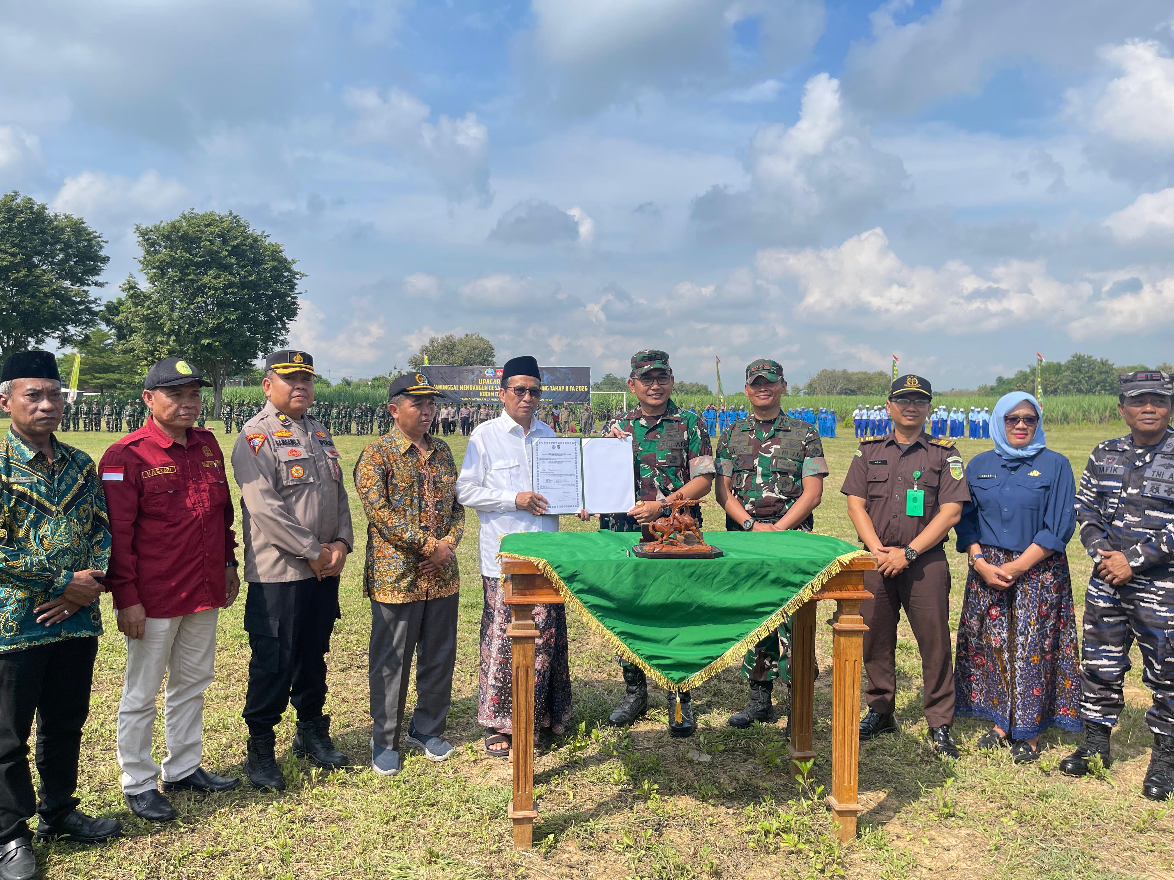 Penutupan TMMD Sengkuyung II di Desa Waru Kec. Rembang
