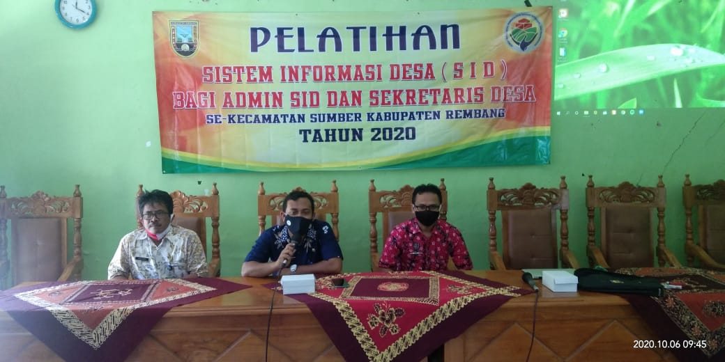 PELATIHAN SISTEM INFORMASI DESA DI KECAMATAN SUMBER