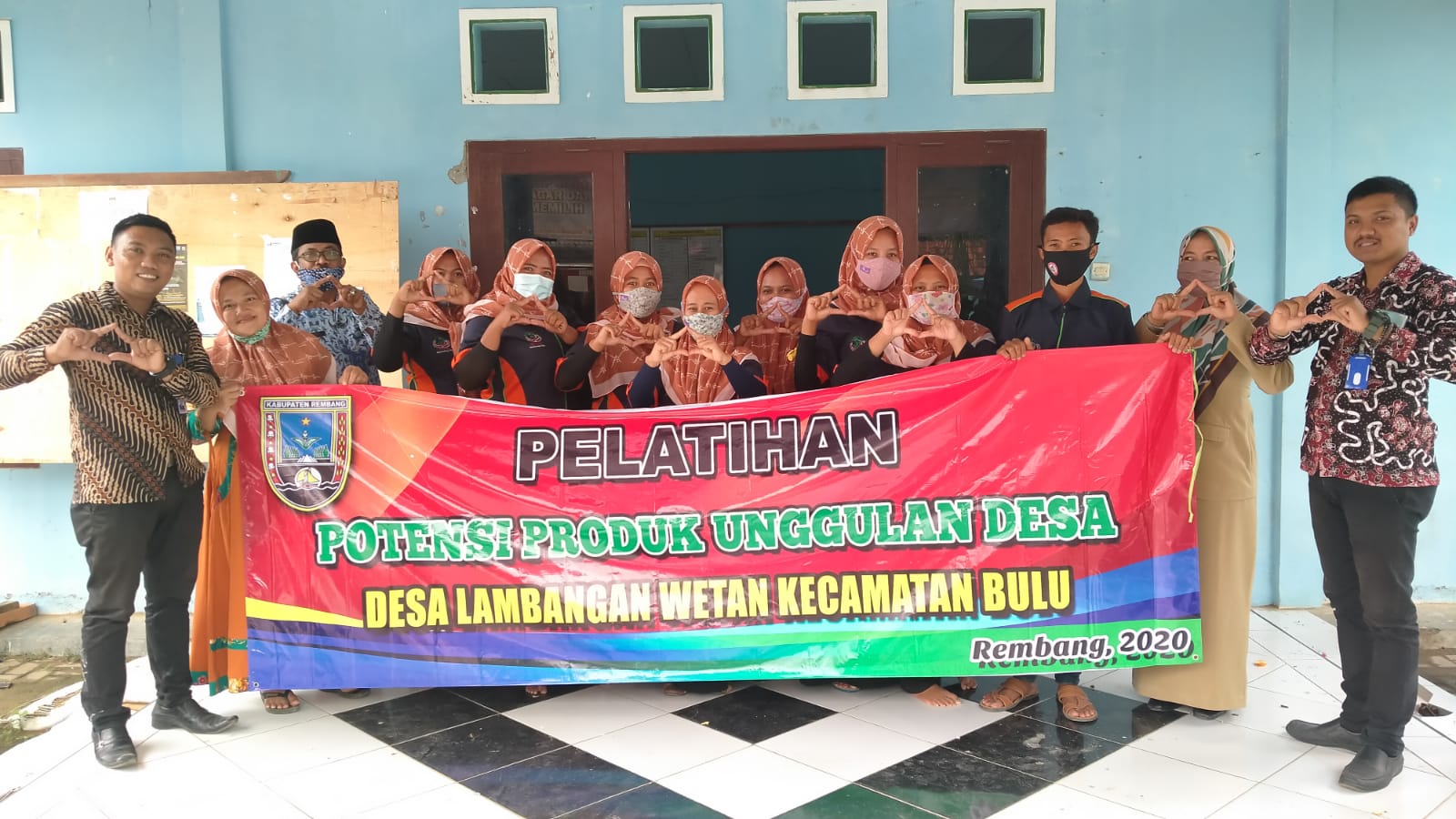PELATIHAN POTENSI PRODUK UNGGULAN DESA DI DESA LAMBANGAN WETAN KECAMATAN BULU